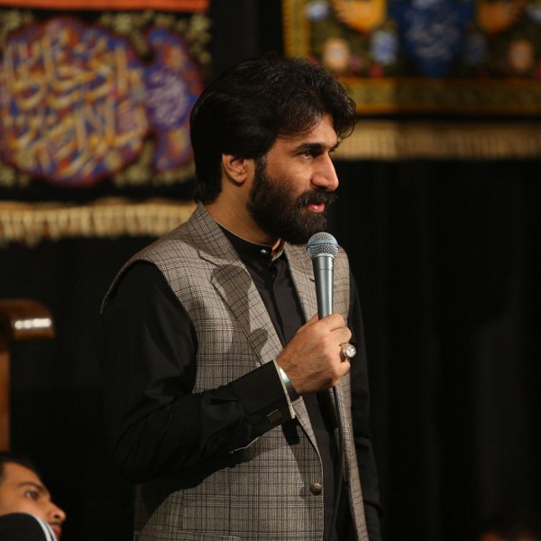 صابر خراسانی تا اینکه نیزه ای بدنش را به خون کشید up-ahang.ir