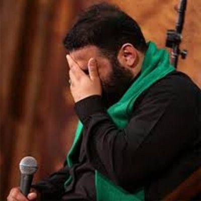 دارم عاشقی می کنم