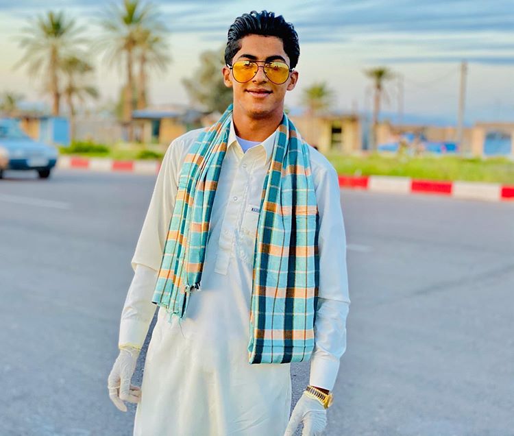 مهرزاد نوازنده گل سرخم