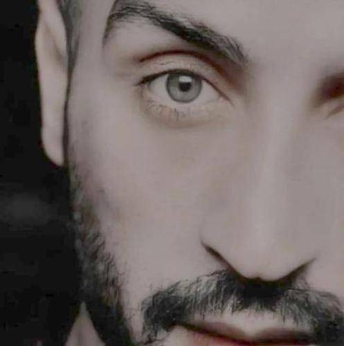دانلود آهنگ این دل عاشقم کسی مثل تو ندید
