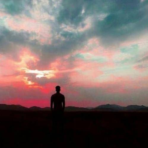 دانلود آهنگ انگار دنیا به ما این رلو داده بود