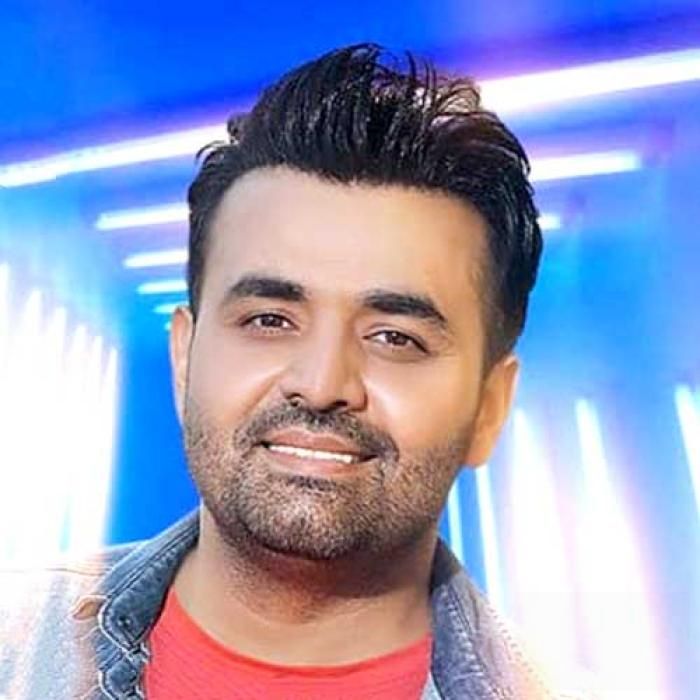 دانلود آهنگ صبح تا شب پیشت باشم قلبم برات پر میزنه