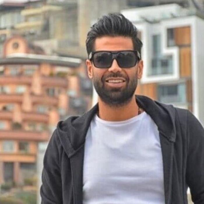 دانلود آهنگ شب ها همش بیدار تا صبح هی پشت هم سیگار تا صبح