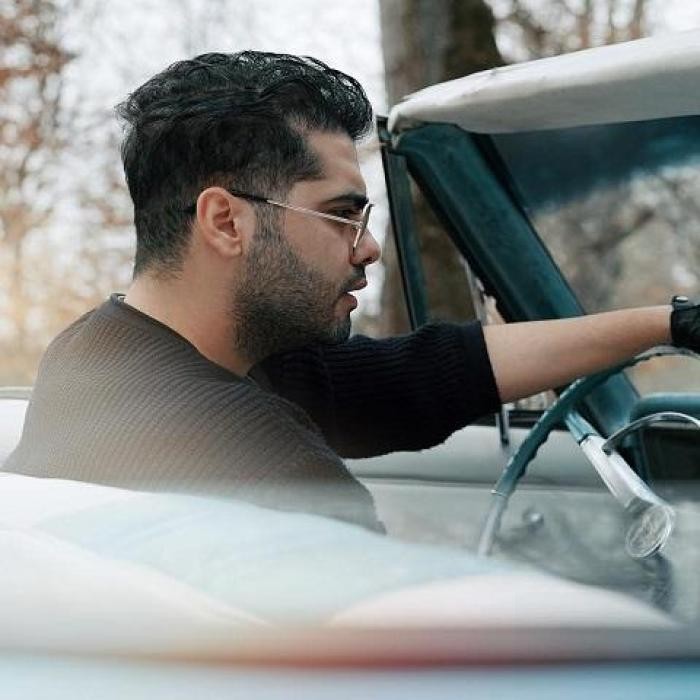 دانلود آهنگ بیا امروز که روز عشقه همدیگرو تنها نذاریم