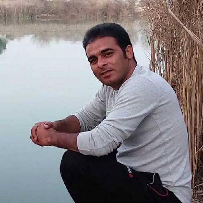 دانلود آهنگ منم انگار نه انگار به فکر یارم