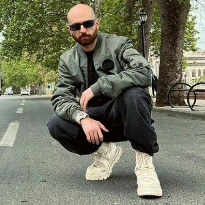 دانلود آهنگ مامان هر شب برام می کرد گریه میکنیم دریل دنس
