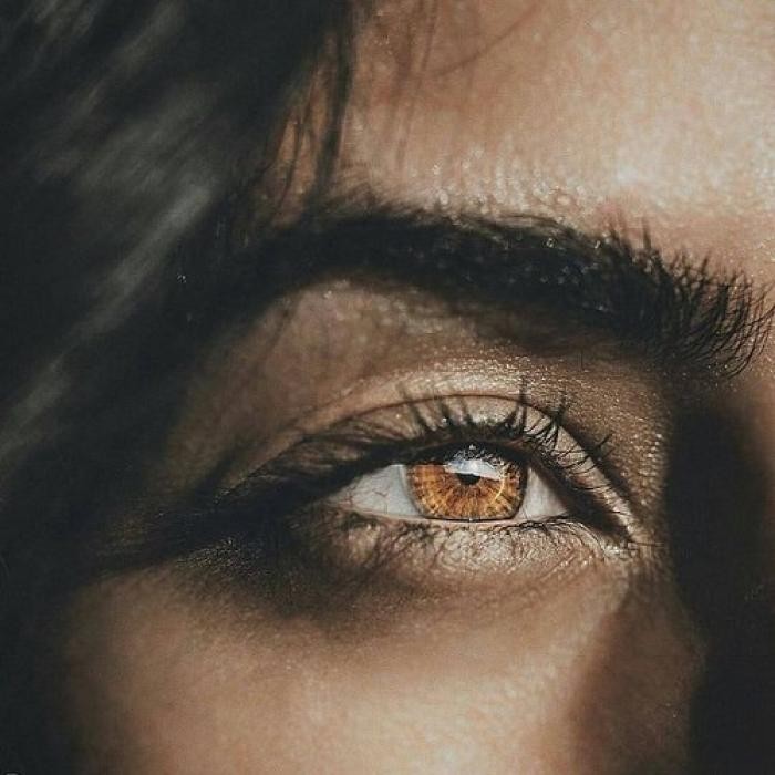 دانلود آهنگ هی مگه میشه با تو خواب بمونم حتی وقتی چشام مثه کاسه خونن 