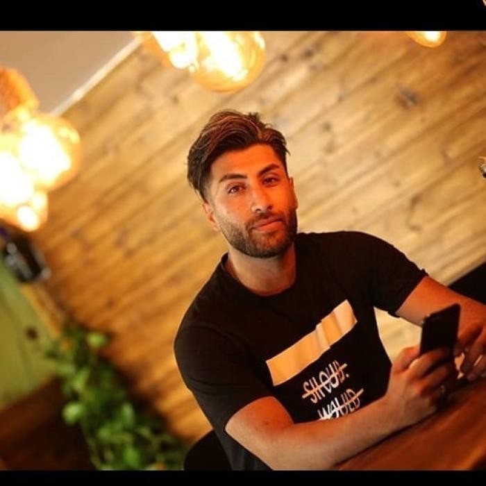 دانلود آهنگ رگ زیاد دارمه ولی تو شاهرگ منی اَتا خون جه نمی اما تو براره منی
