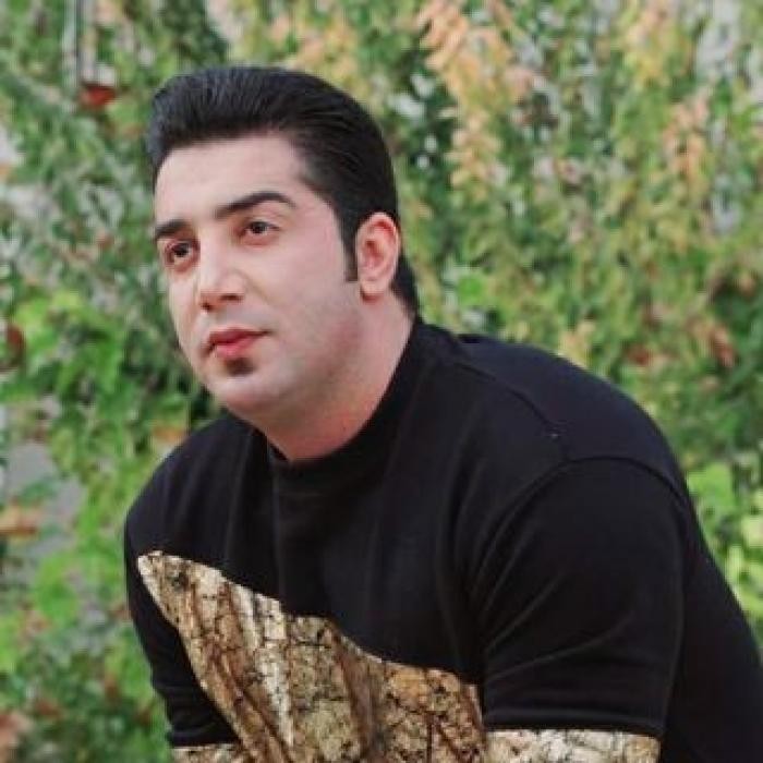 دانلود آهنگ خیره و دیوارم مه بی تو بیمارم و سر دلتنگیه اگه دونی بیدارم
