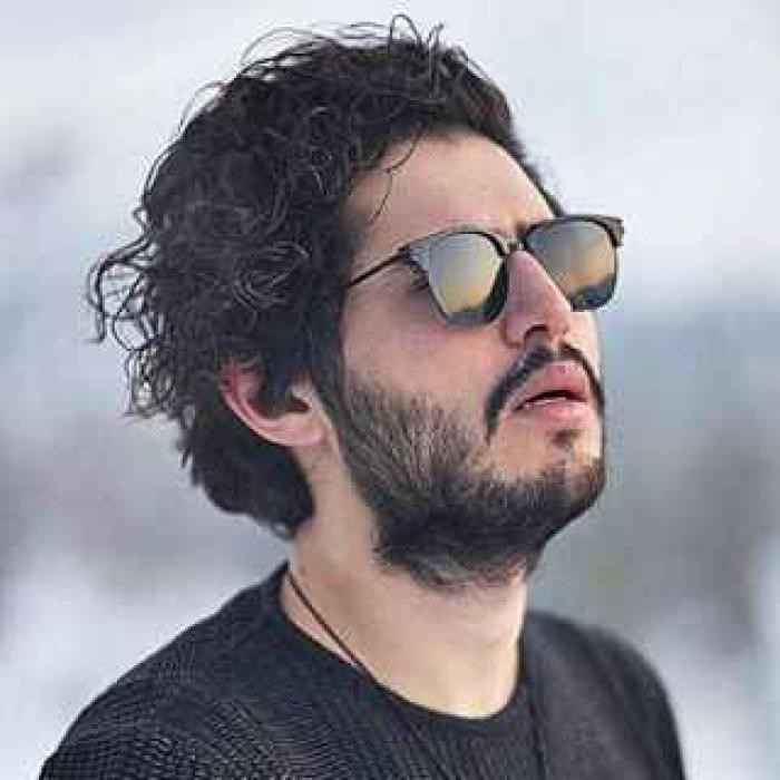 دانلود آهنگ این یه تبریک رسمیه فقط کادو نداره