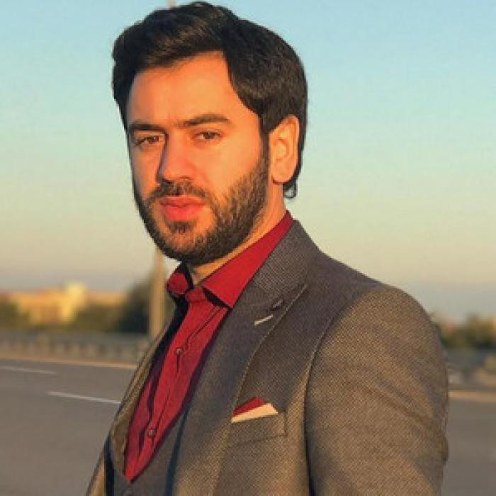 دانلود آهنگ احتیاجیم وار سنه گل سنه گل بیر وقت گلردین منه گل منه گل