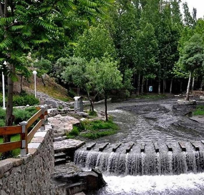 دانلود آهنگ کف وکیل آباد گاز میدوم بدو بیا پشتم چراغ میده نمیدونم کیه