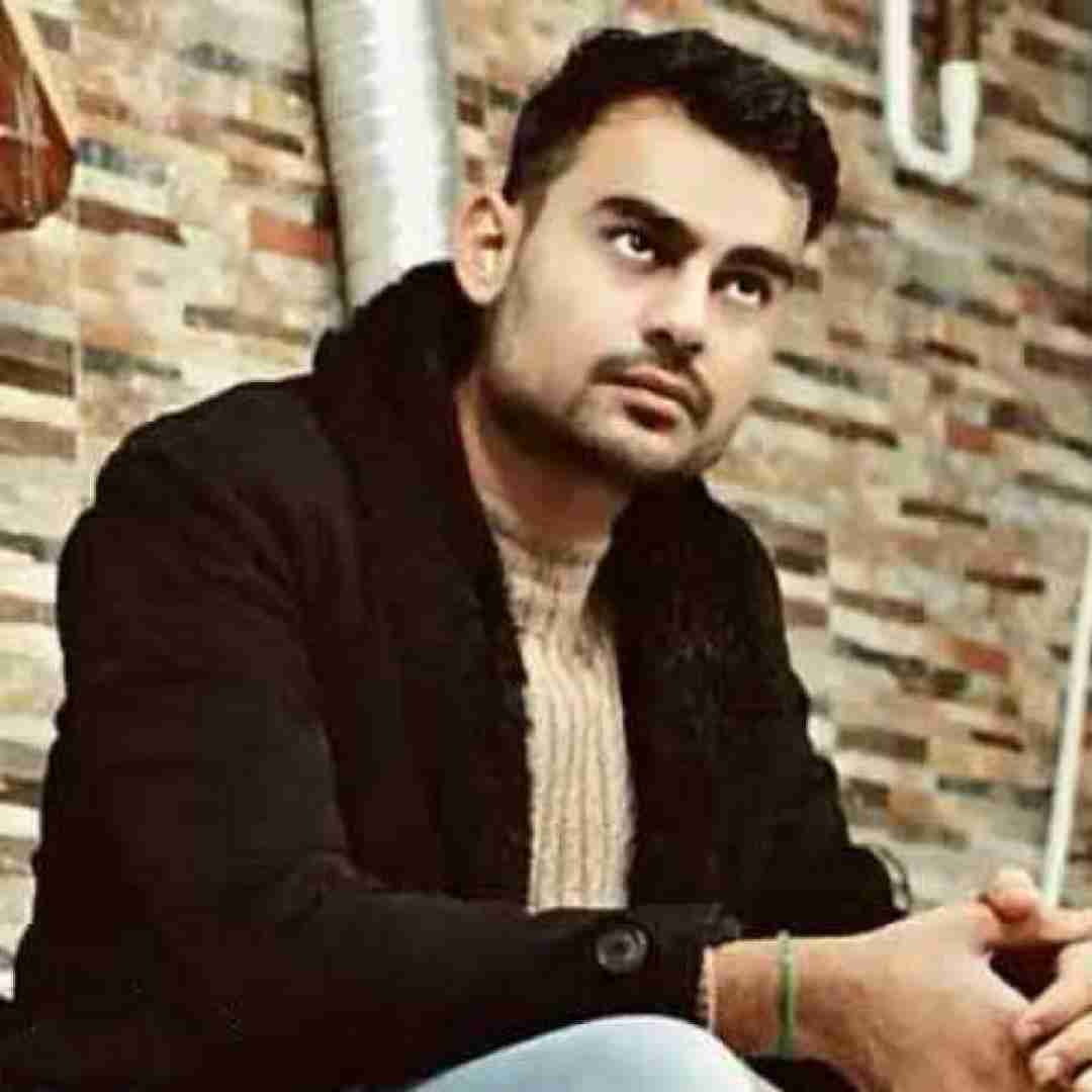 روح الله کرمی حواس پرتی گردمه چنی وی ژیره سردمه