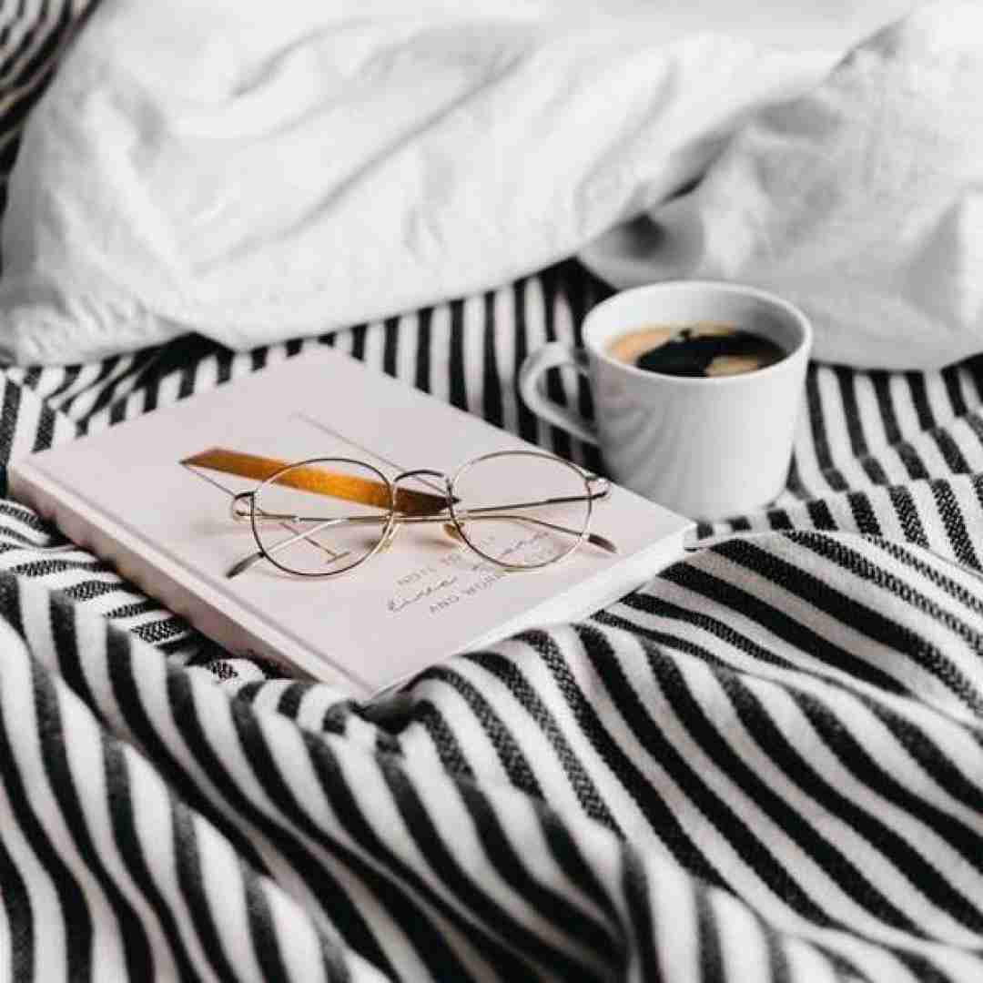 دانلود آهنگ کسی تا حالا پا گذاشته رو دلت بزنه مغزو قلبو گره