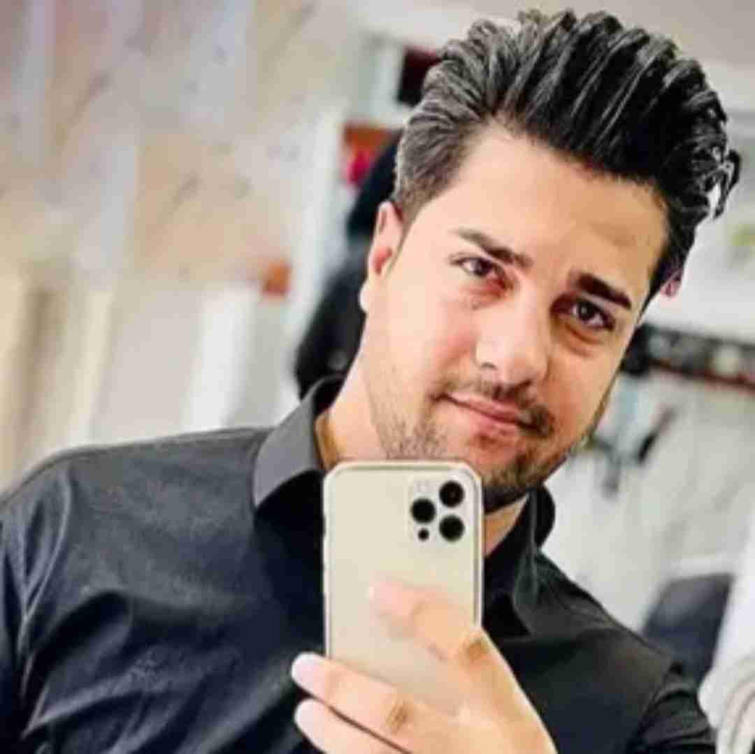 دانلود آهنگ دلبر تو کاریزما داری دلبر آرش خوشنواز