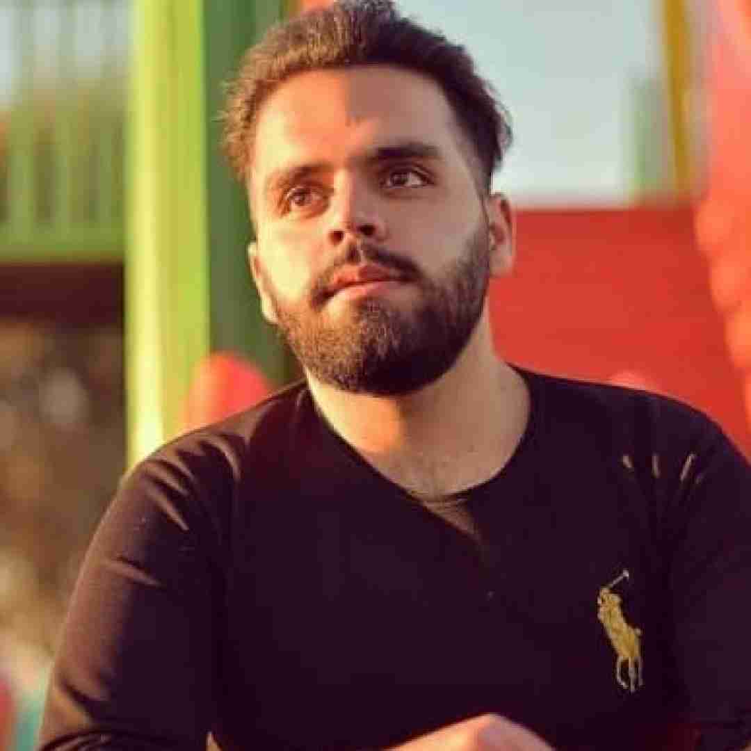 دانلود آهنگ آی لیلا چرا نداری تو هوامو محسن آقاخانی