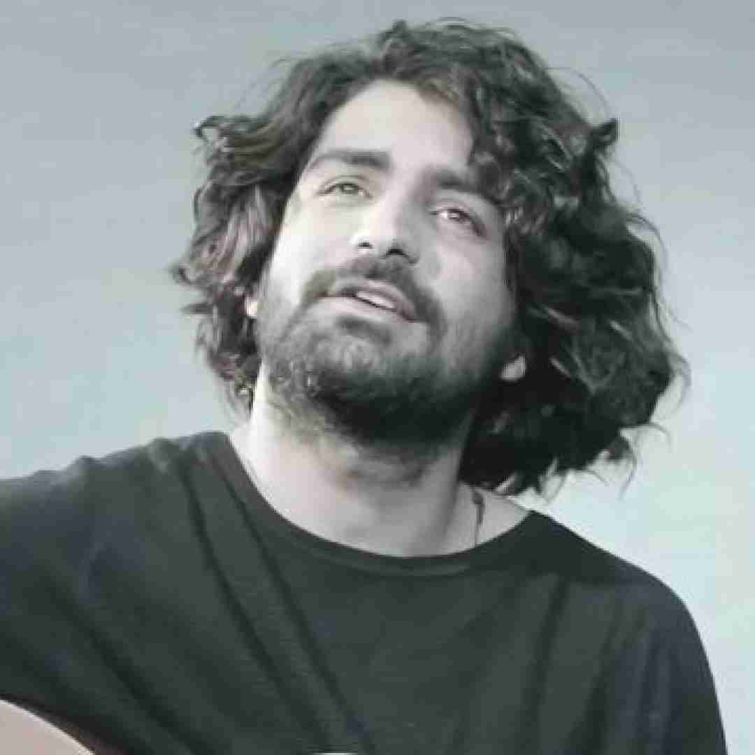 دانلود آهنگ هی نگویید به من او تنهاست باشد چه کنم عرفان طهماسبی