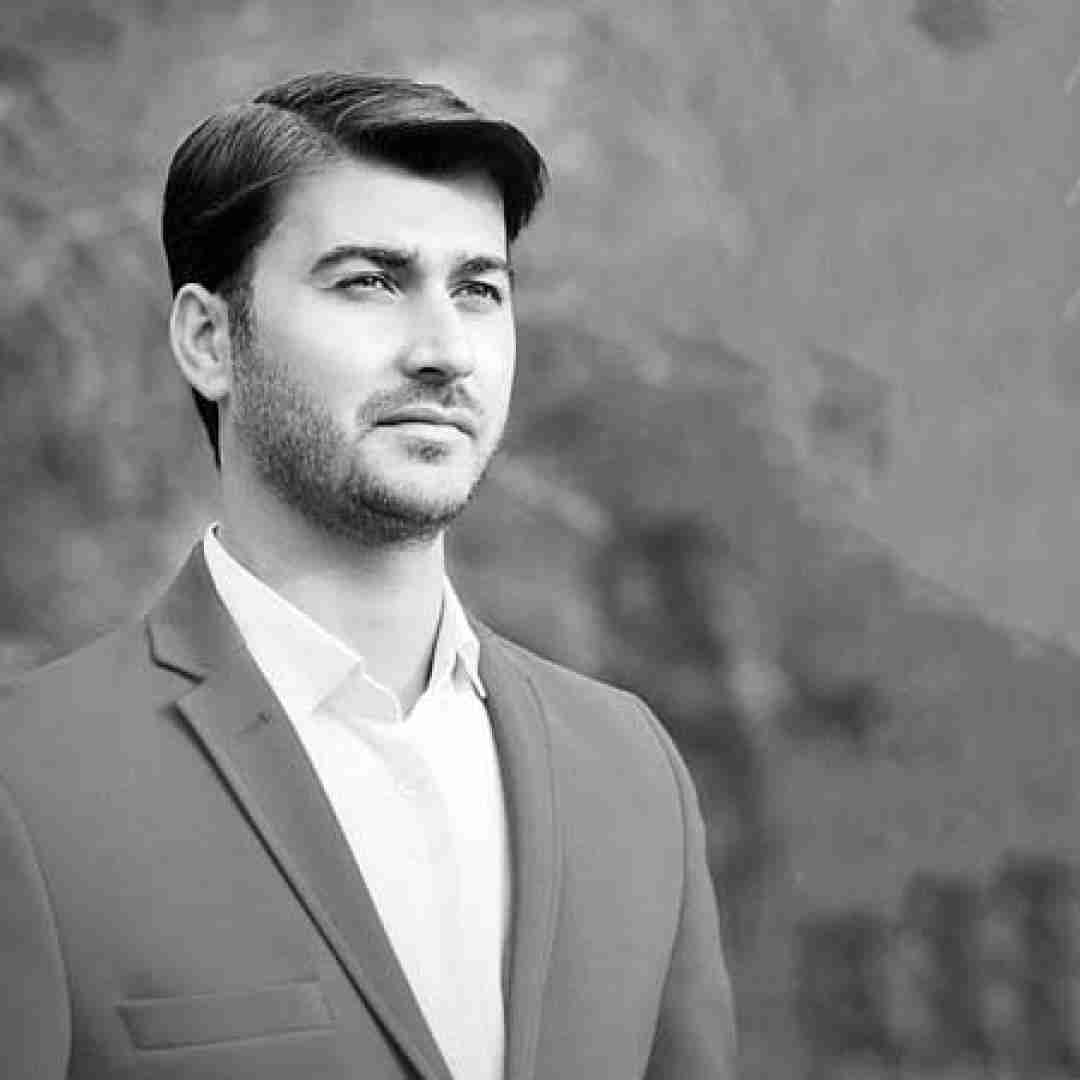 مرتضی باب ﻛﺴﻰ وم ﻧﭙﺮﺳﻪ ﭼﻪ اوﻣﺪ ﺑﻪ روزوم
