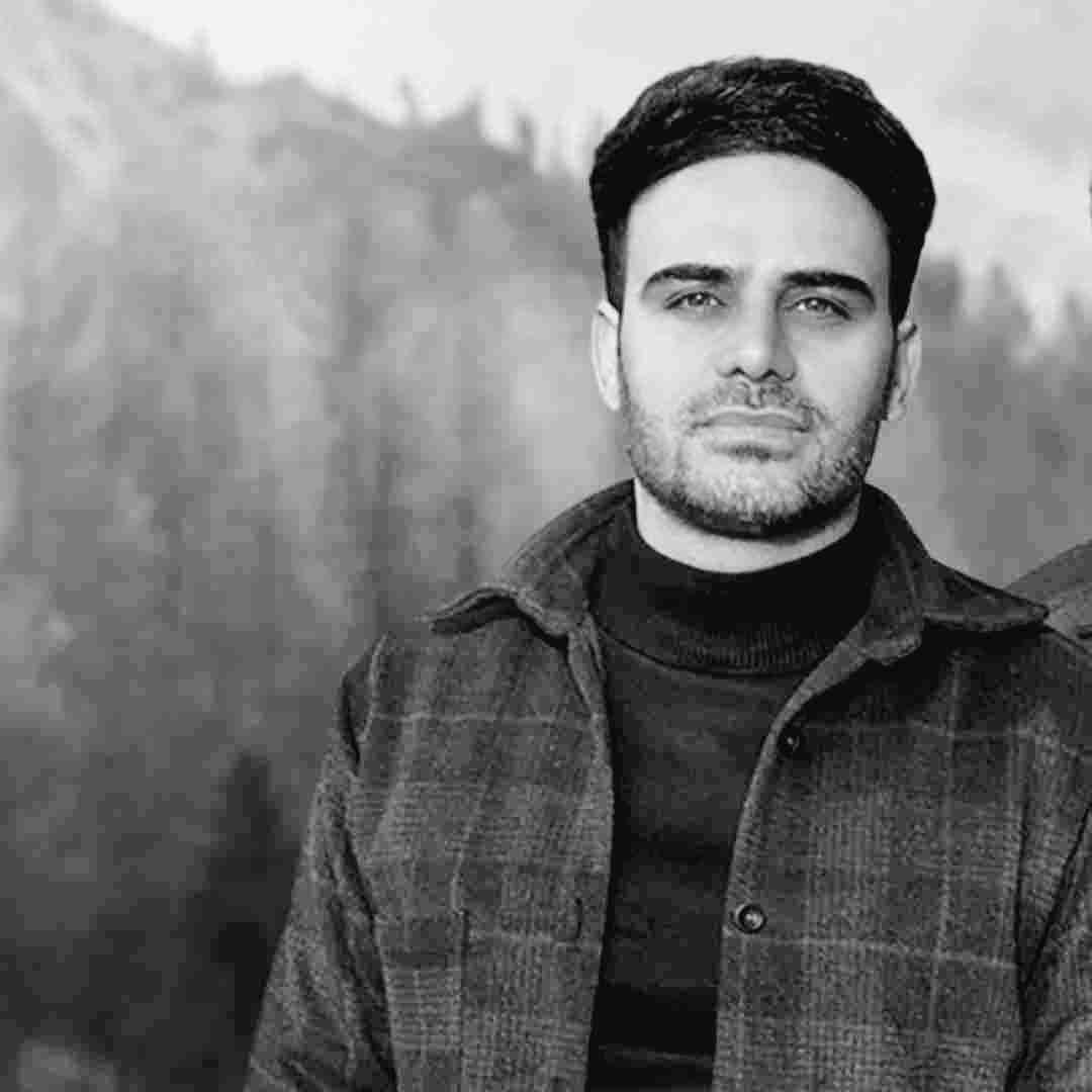 دانلود آهنگ عشقم چشم قشنگی داره ماهه منم براش ستاره داوود یونسی