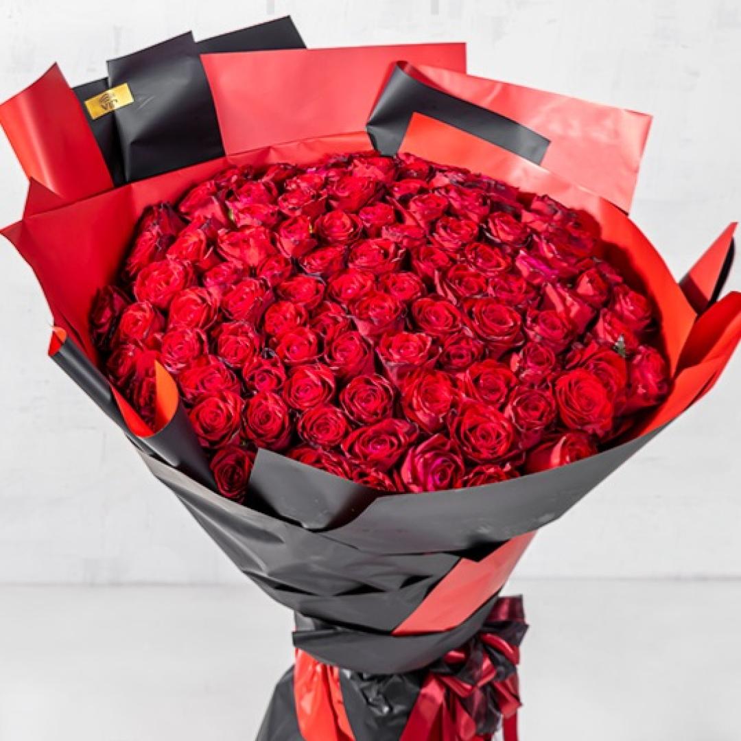 دانلود آهنگ آغوشتو وا کن این عاشق خسته محتاج تو و زنگ صداته