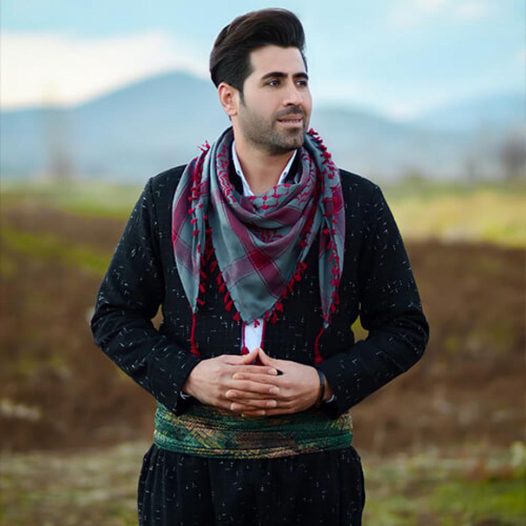 سیوان گاگلی مستو شیتی هواتم همیشه دل له لاتم