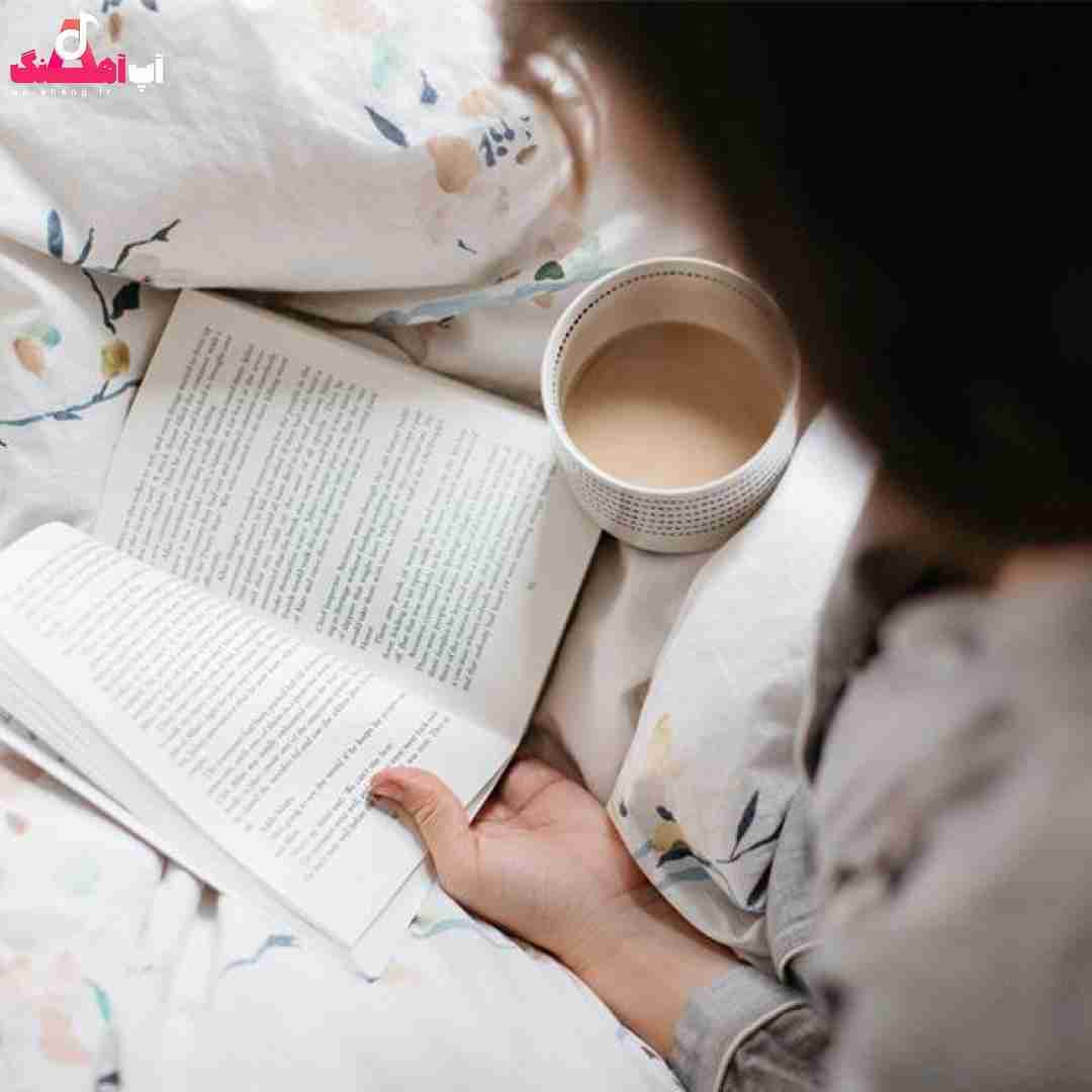 دانلود آهنگ تاپ لس با یه جین سایه ی اکلیل لاک جیغ پاییزه کل شهر