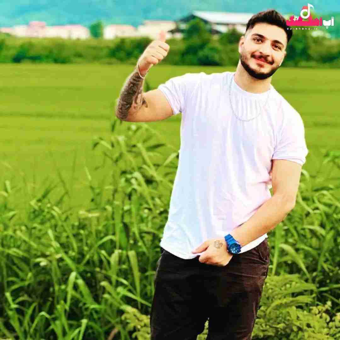 آرمین برمایه دم به دیقه هر دفعه جور هوا لنگه نفس