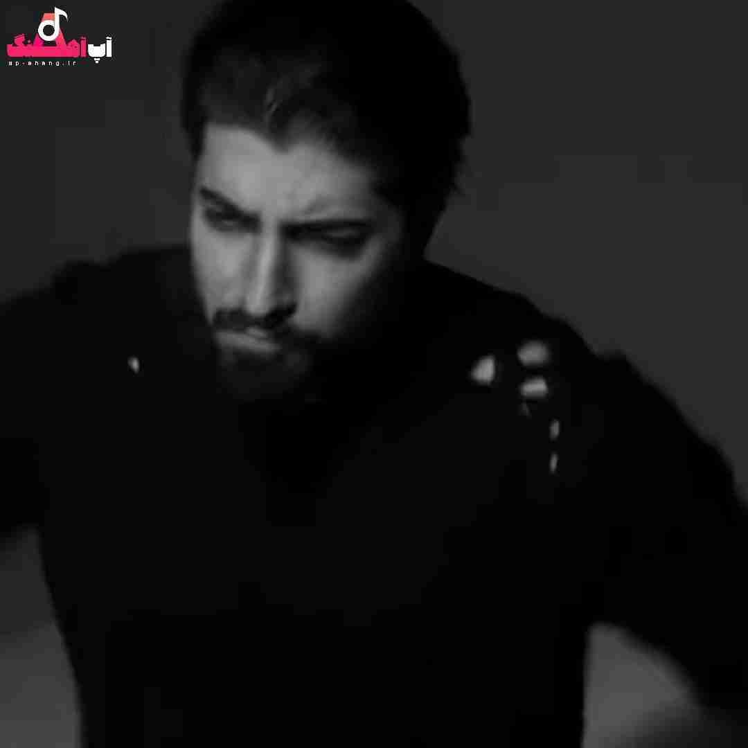 امیر لیام هی داد و قال بی کس و کار هرشو مسم