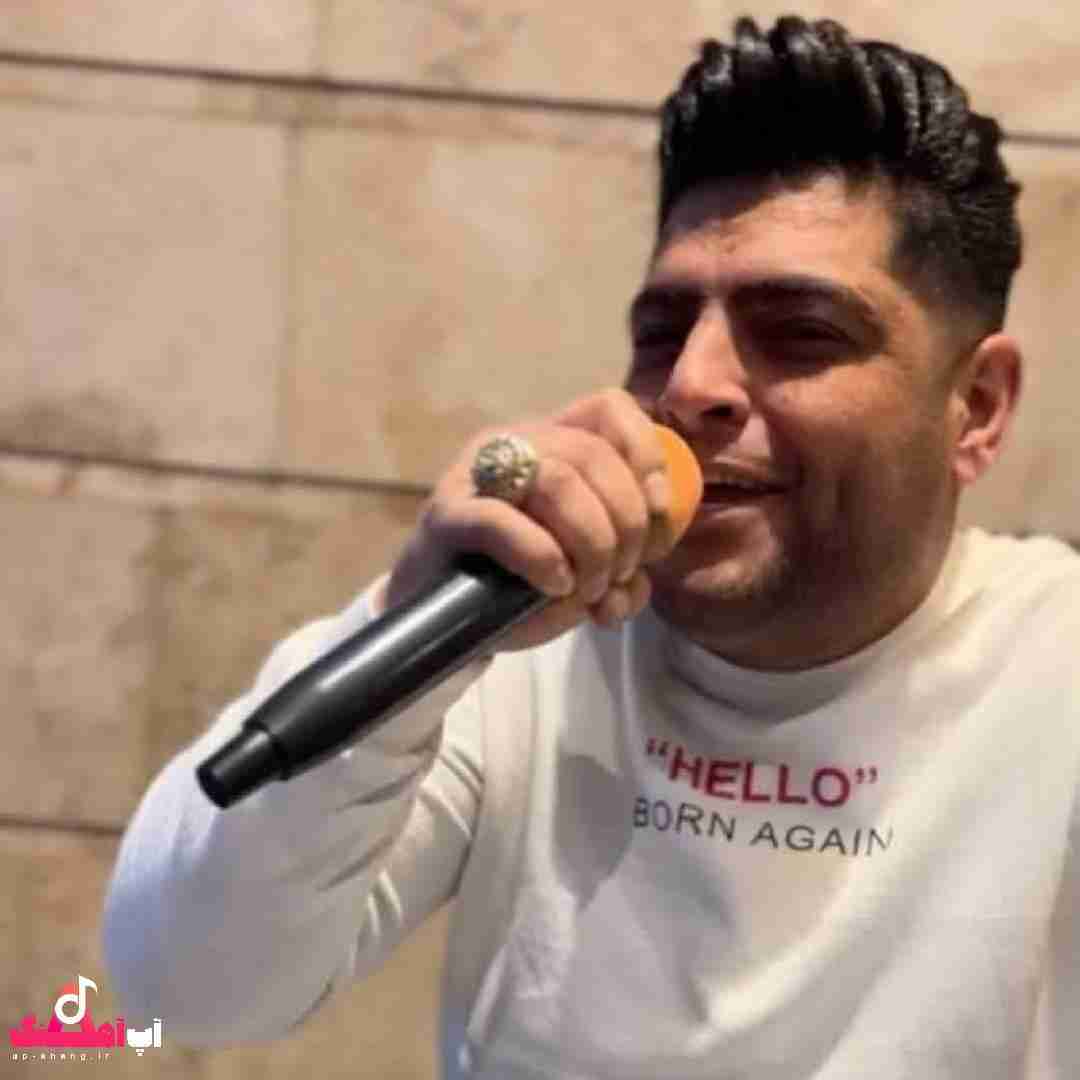 فرشاد مرادی بیزار