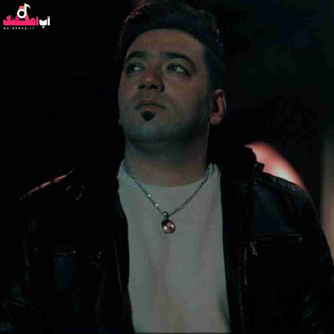 ساسان ملکی می و پیک و چت بازی ساقی چه حالته