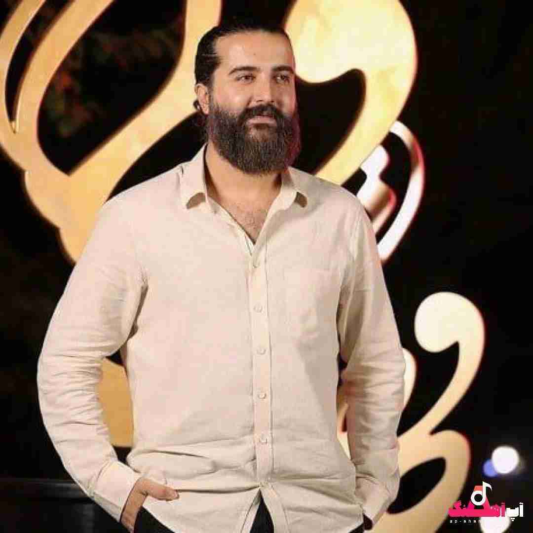 دانلود آهنگ ﻟﺐ اﻳﻦ درﻳﺎ ﺑﻐﻠﻢ ﻛﻦ ﺑﻐﻠﻢ ﻛﻦ ﺗﺎ ﺷﺪﻳﻢ ﺗﻨﻬﺎ هوروش بند