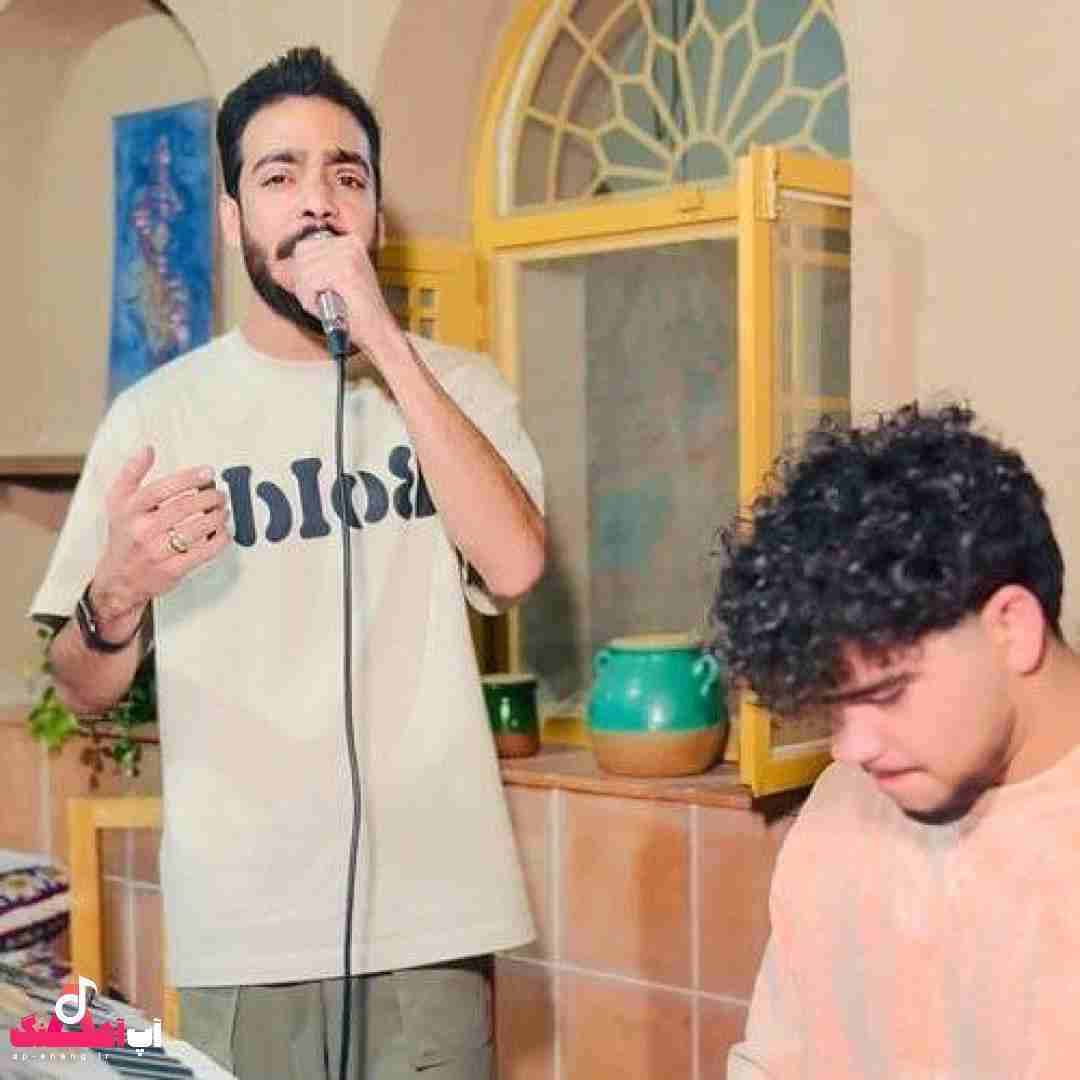 دانلود آهنگ باهام بد تا کرد بهش گفتم که موهای بلندتو میخوام علی جوادزاده