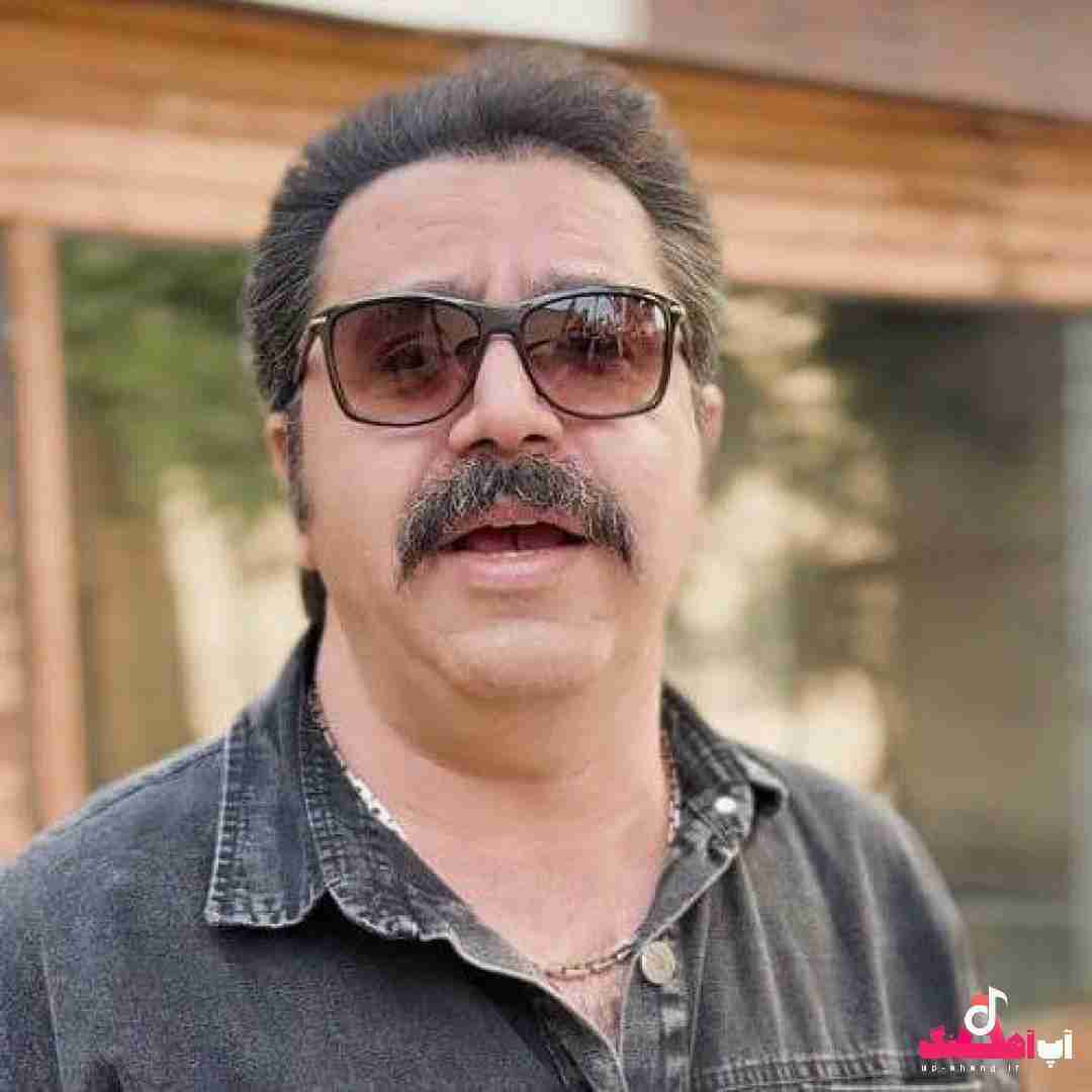 دانلود آهنگ دنیا مثل یه غباره همه چی بی اعتباره کلمست