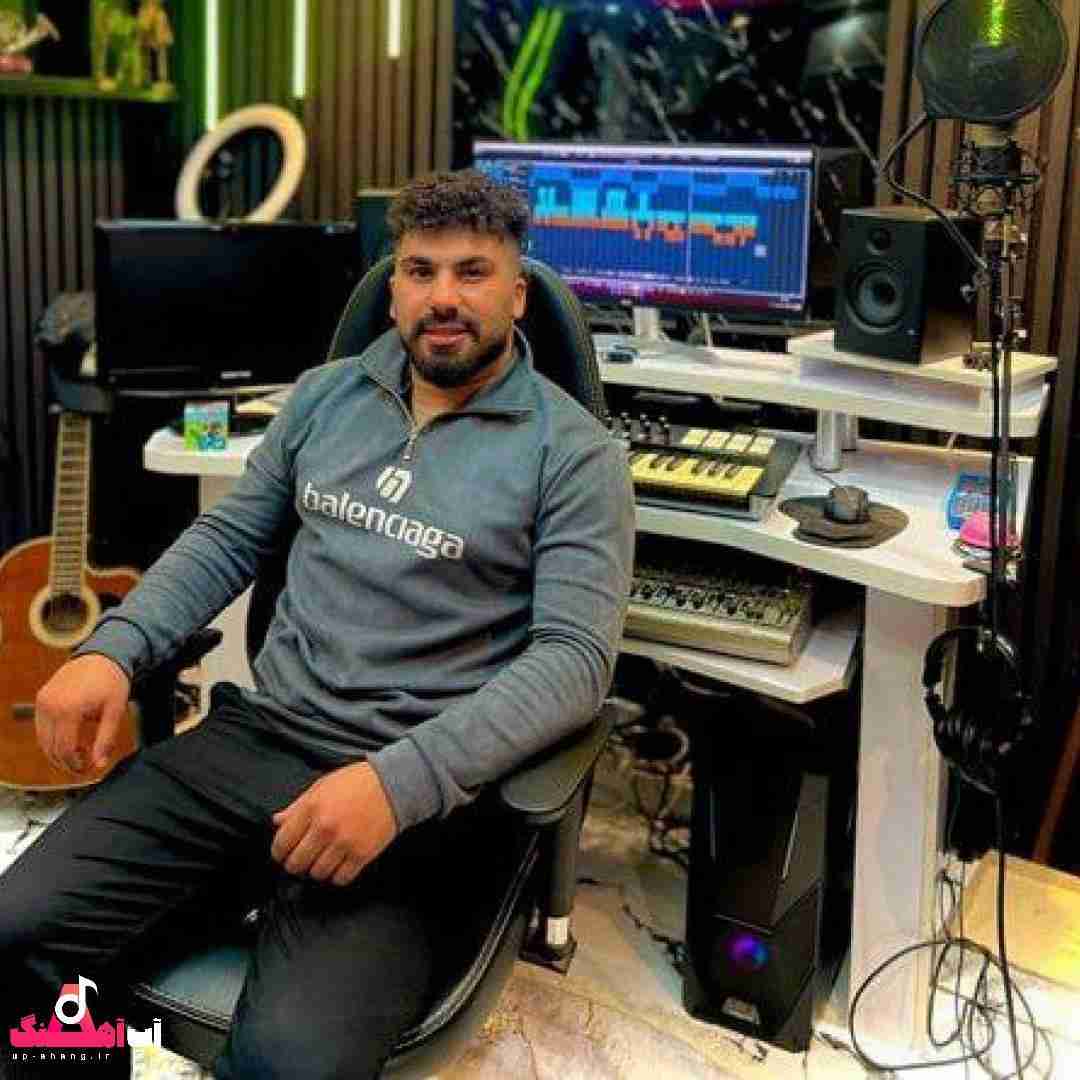 فرشاد کلوانی بورین کنار سی بی سوار درانه