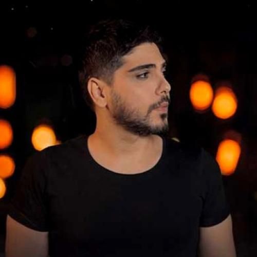 دانلود آهنگ چقدر تنهام با دردام تو شدی دلیل سردردام رامین بیباک
