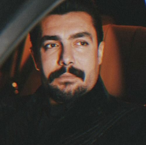 دانلود آهنگ اوریشم گل مخملی فرشید حکمتی