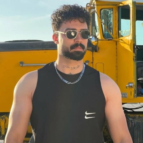 دانلود آهنگ امشو اگر نباشیدن واویلاس خون مه میپاچه پوریا محمدی