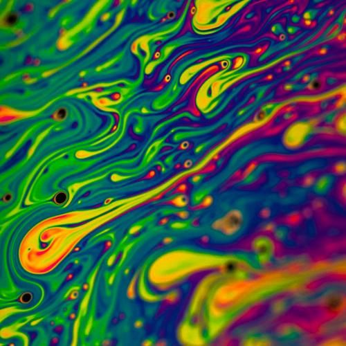 دانلود آهنگ با نفسم من همش رو به قطب سیگارم