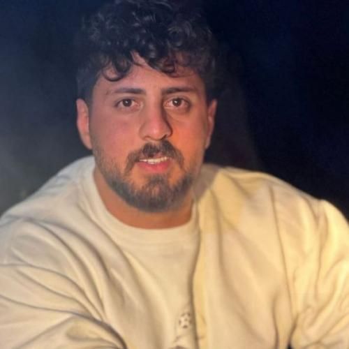 دانلود آهنگ بشم پروانه ای دورت بگردم بیمار شم سبحان رستمی