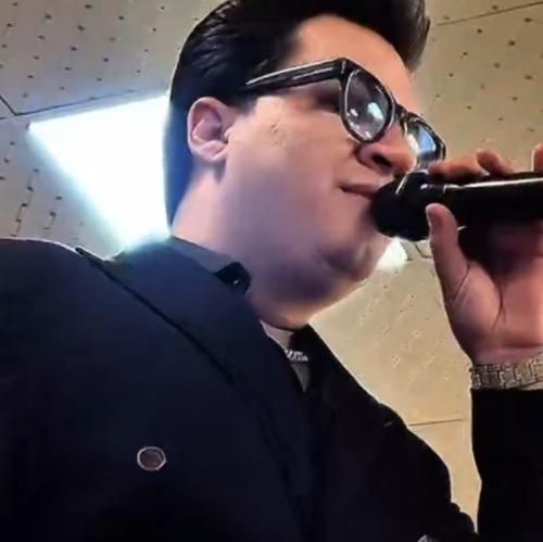 دانلود آهنگ امشب دوباره با دلی غمگین میخونم مرتضی جوان