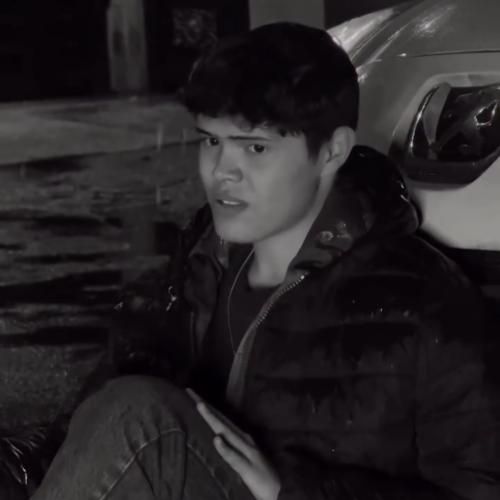 دانلود آهنگ حتی گریه میکنن برات ابرهای تیره ماهد