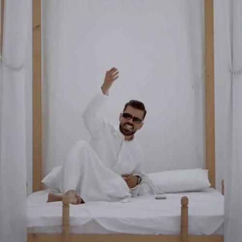 دانلود آهنگ من حسرت خیلی چیزا موند به دلم یکیش تو عادل میرزایی