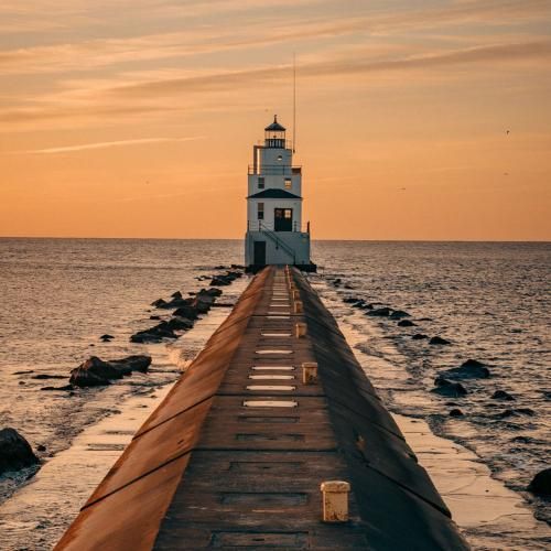 دانلود آهنگ با بدبختی تورو بزرگ کردم سرت رو پام لالات کردم